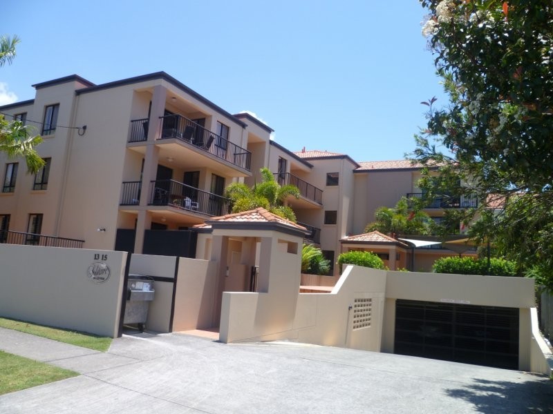 Chevron Island QLD 4217