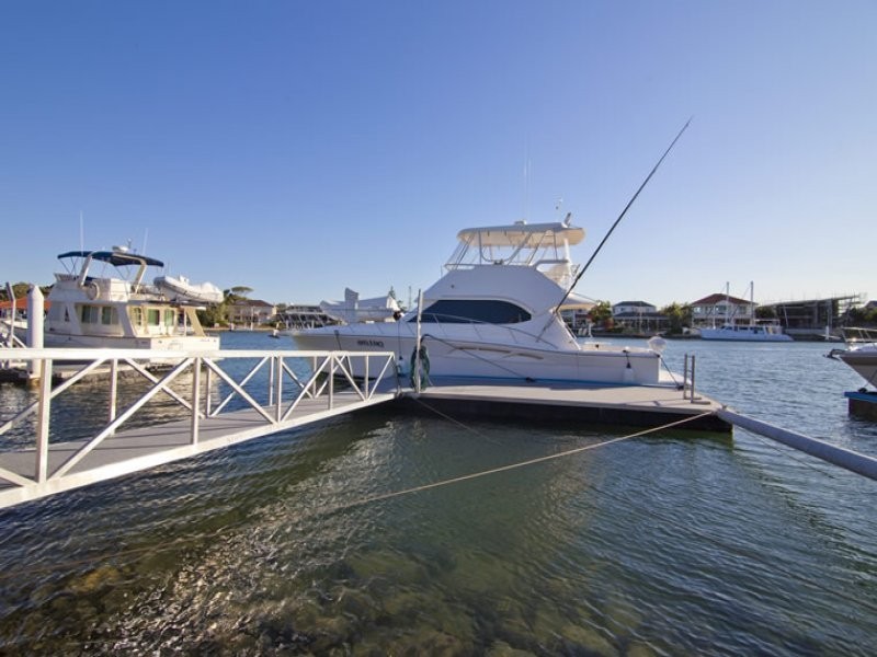 18 Martingale Court, Raby Bay QLD 4163