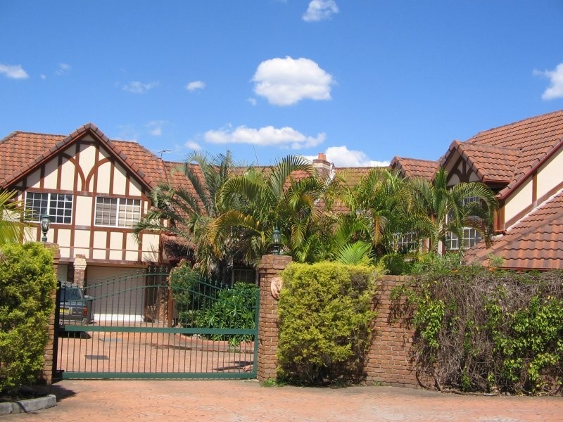 351 Troughton Road, Robertson QLD 4109