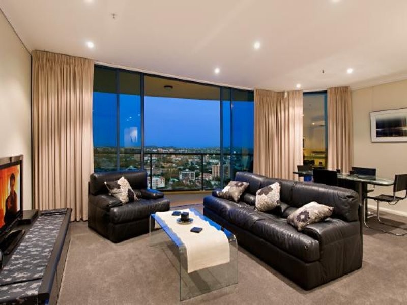 2 Goodwin Street, Kangaroo Point QLD 4169