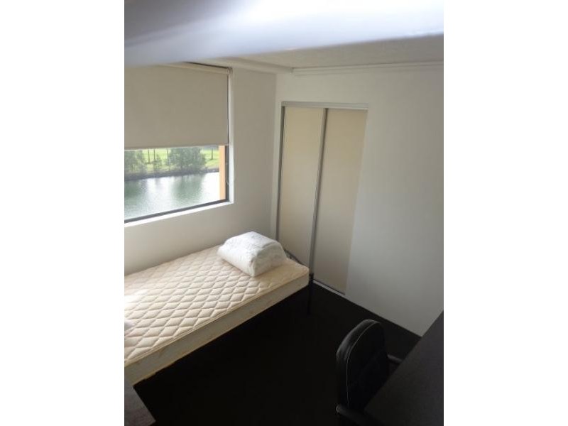 621/25 Lake Orr Drive, Varsity Lakes QLD 4227