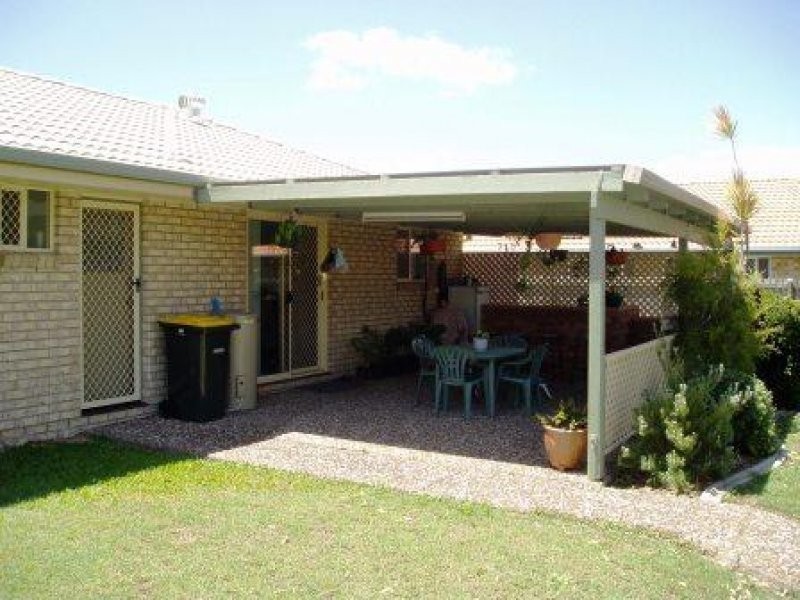 15 TRISTANIA ST, Urangan QLD 4655