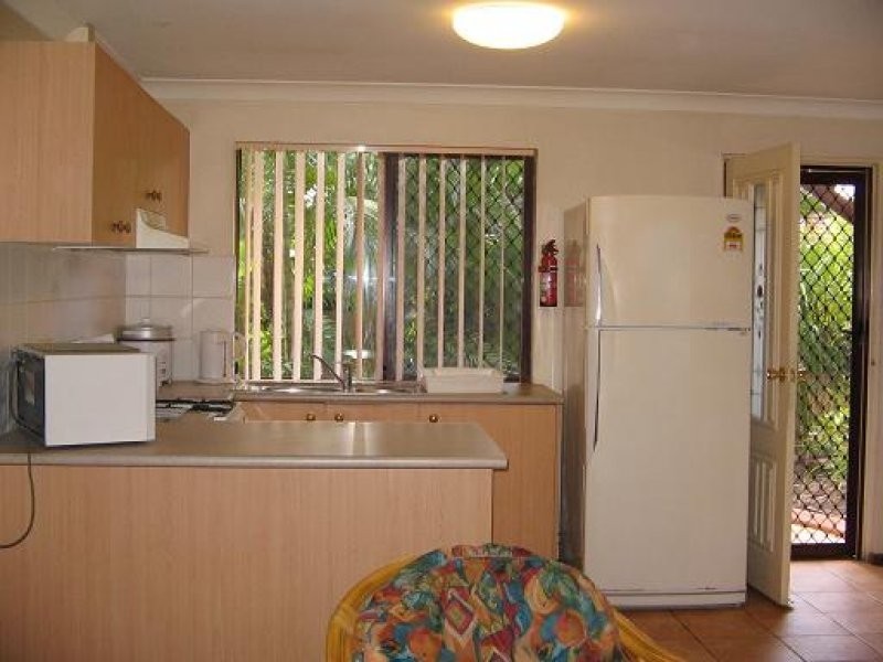 1/28 Barrett Street, Robertson QLD 4109