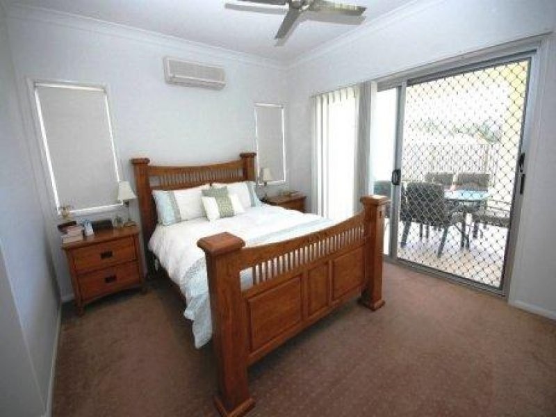 19 BAY PARK RD, Hervey Bay QLD 4655
