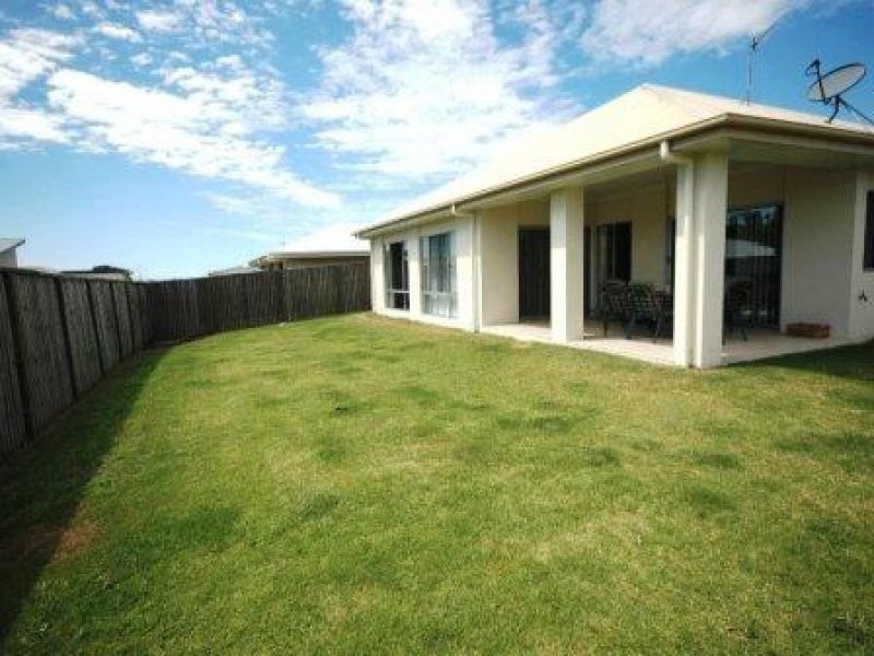 19 BAY PARK RD, Hervey Bay QLD 4655