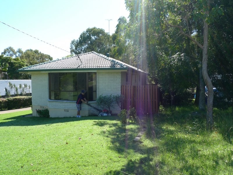 6 PENAMBER COURT, Benowa QLD 4217