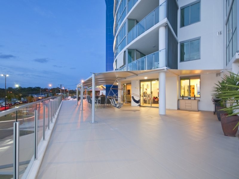 101/14 Oxley Ave, Woody Point QLD 4019