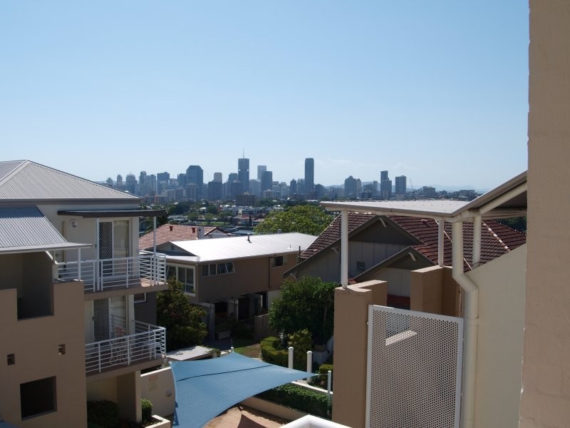 15/92-96 Norman Crescent, Norman Park QLD 4170