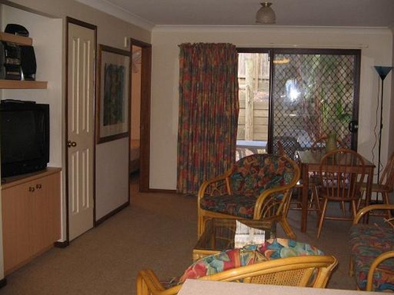 1/28 Barrett Street, Robertson QLD 4109