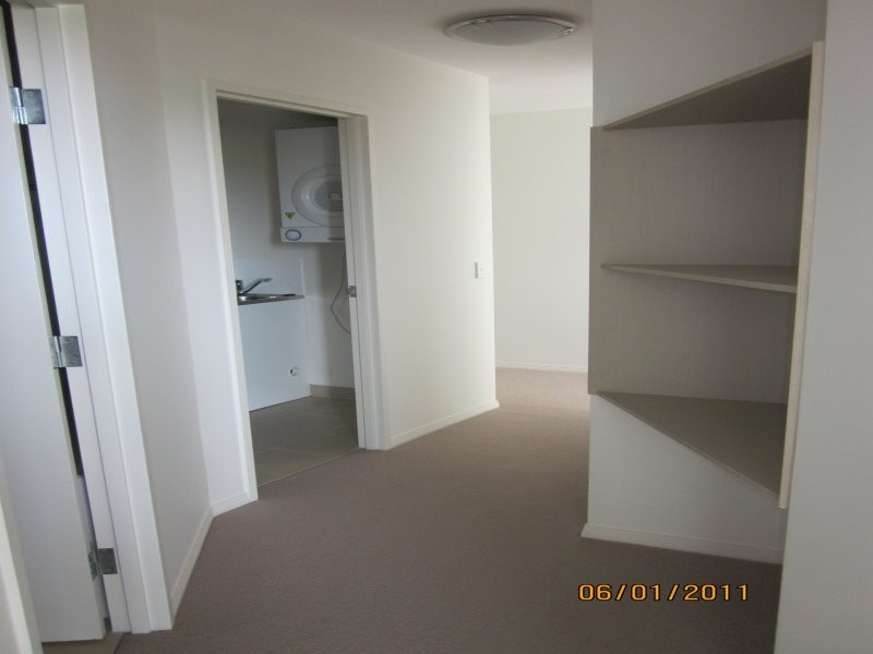 14 Oxley Ave, Woody Point QLD 4019