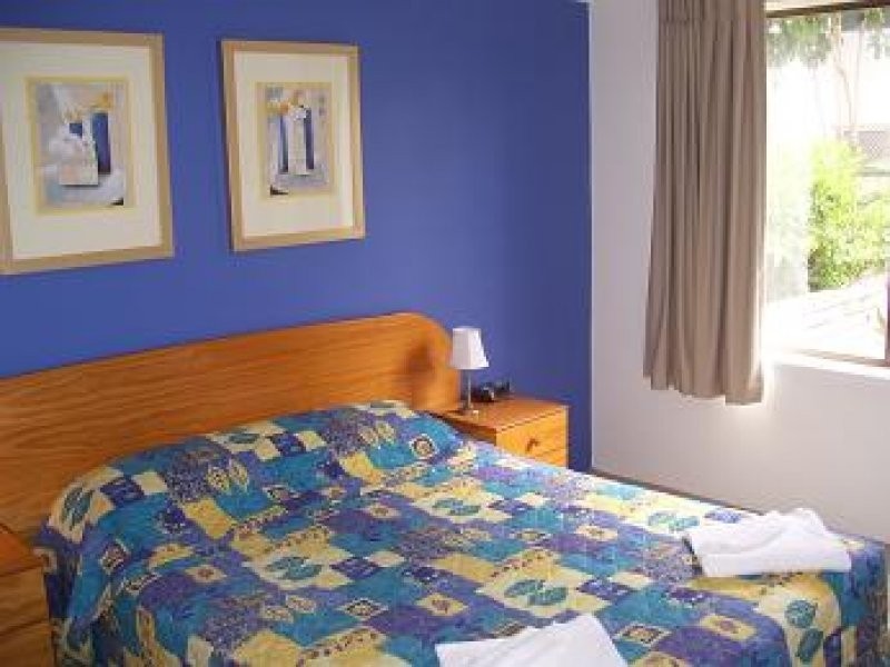 11/35 Old Burleigh Rd, Surfers Paradise QLD 4217