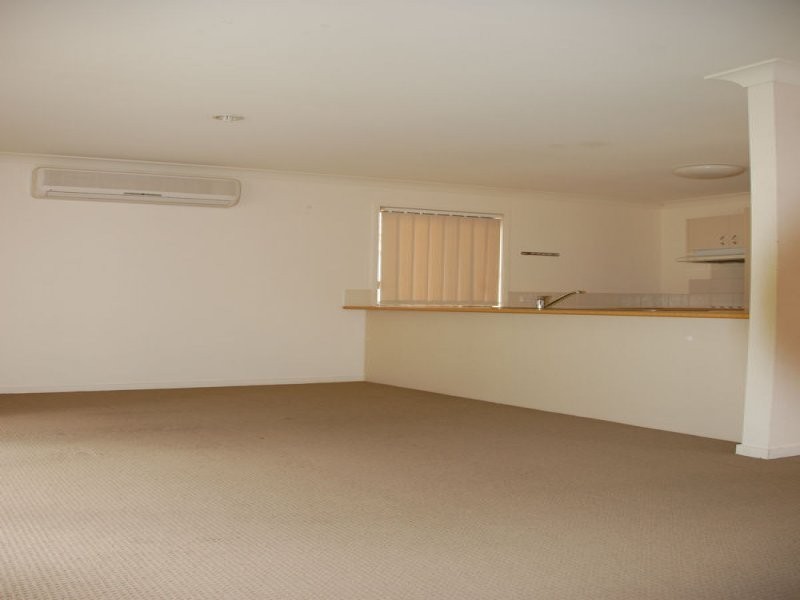 65/24 Amsonia Court,, Arundel QLD 4214