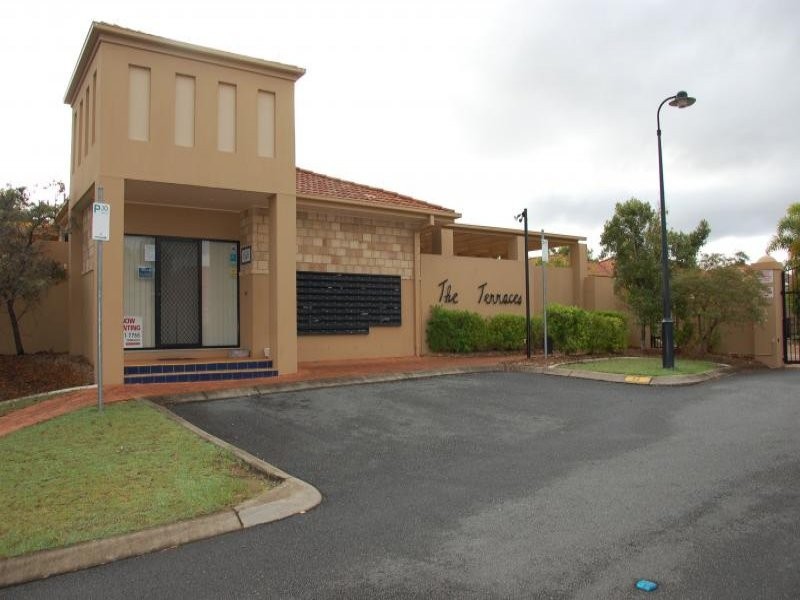 64/24 Amsonia Court,, Arundel QLD 4214