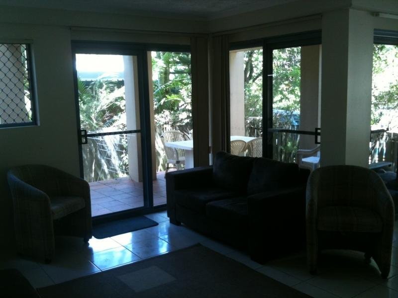 4 MONTE CARLO AVE, Broadbeach QLD 4218