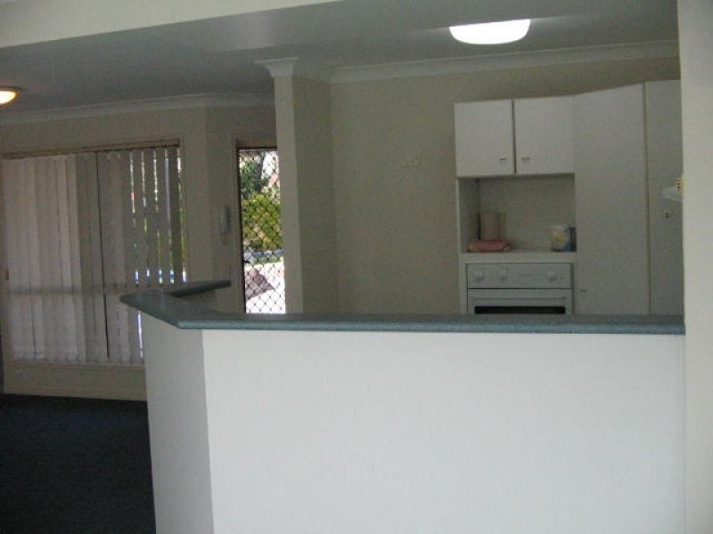 18 Discovery Drive, Helensvale QLD 4212