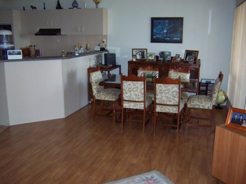 8/4 Koala Town Rd, Upper Coomera QLD 4209