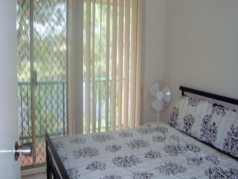 19/9 Santa Cruz Blvd, Clear Island Waters QLD 4226