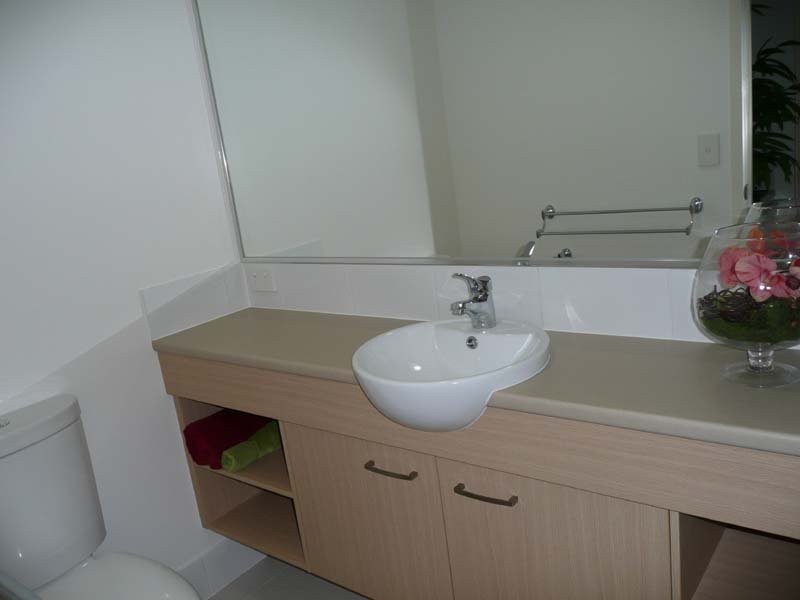19/10 Grand Parade, Kawana Island QLD 4575