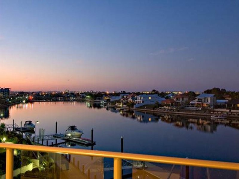 77/7 Grand Parade, Kawana Island QLD 4575