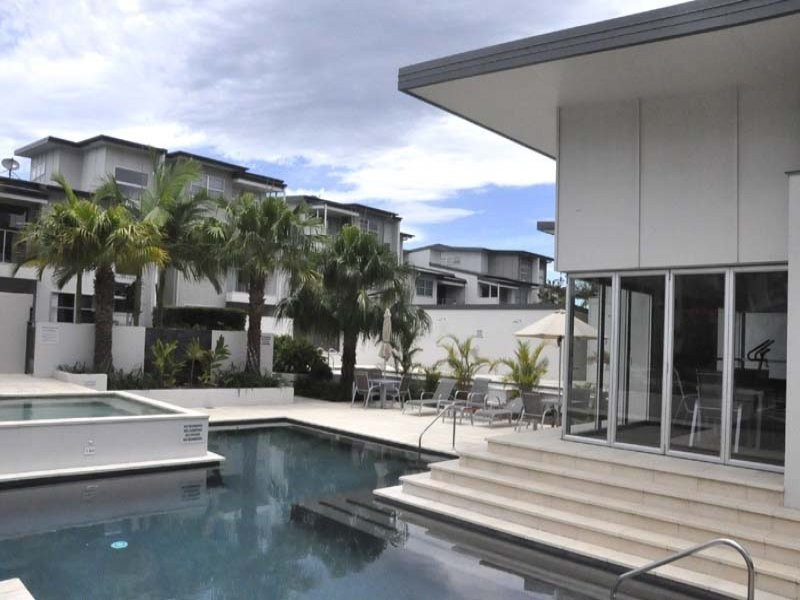 77/7 Grand Parade, Kawana Island QLD 4575