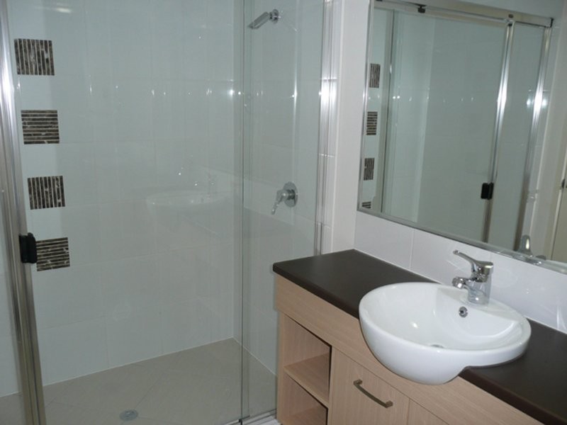 29/10 Grand Parade, Kawana Island QLD 4575