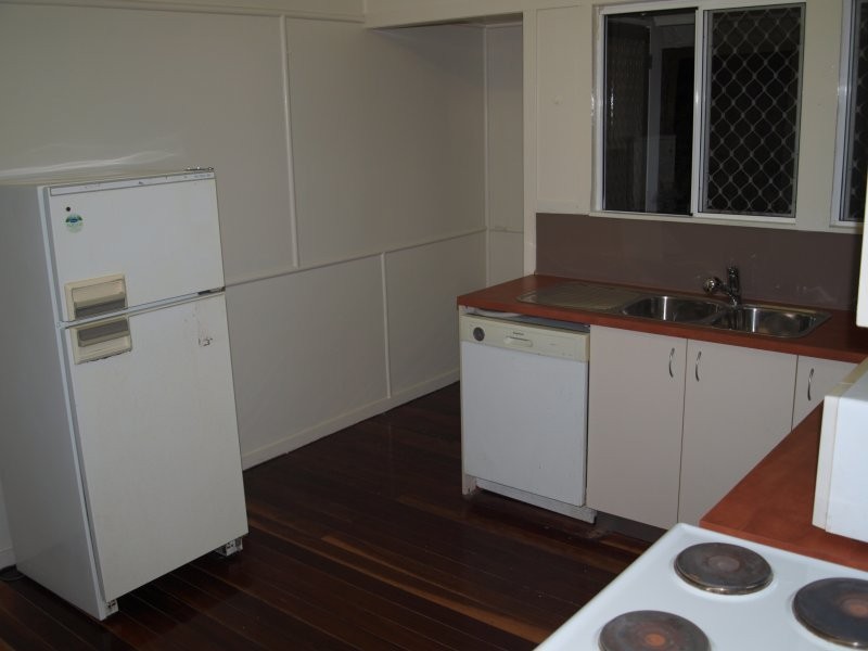 25 Nyleta Street, Coopers Plains QLD 4108