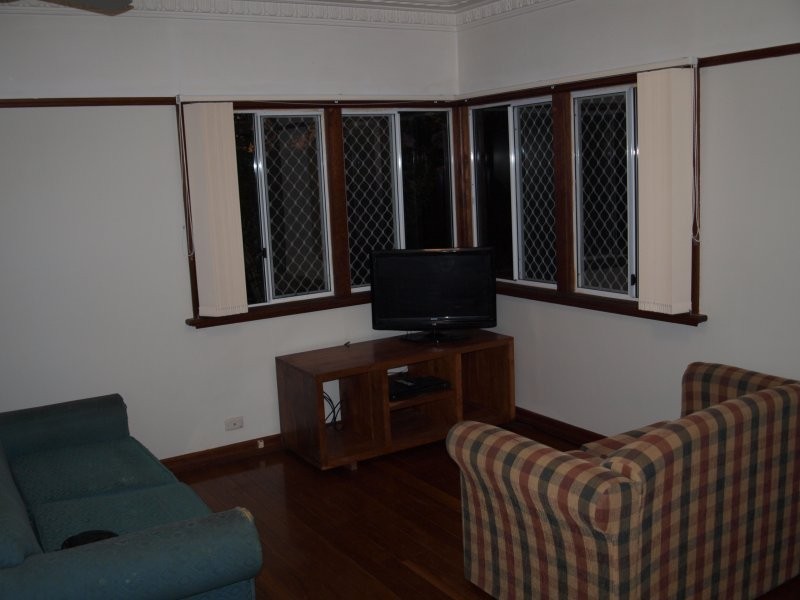 25 Nyleta Street, Coopers Plains QLD 4108