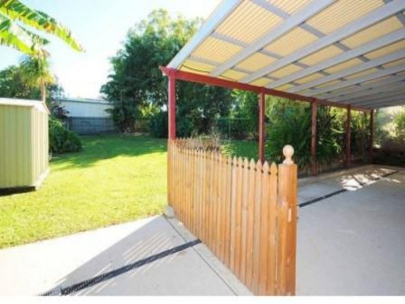 8 SPENCE ST, Point Vernon QLD 4655