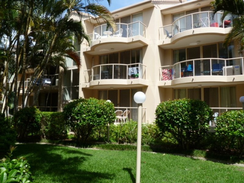 15 Santa Monica Blvd, Miami QLD 4220