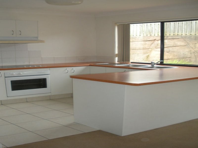 53/24 Amsonia Court,, Arundel QLD 4214
