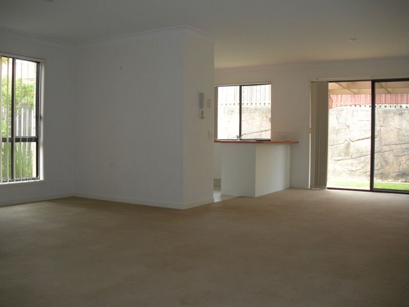 53/24 Amsonia Court,, Arundel QLD 4214