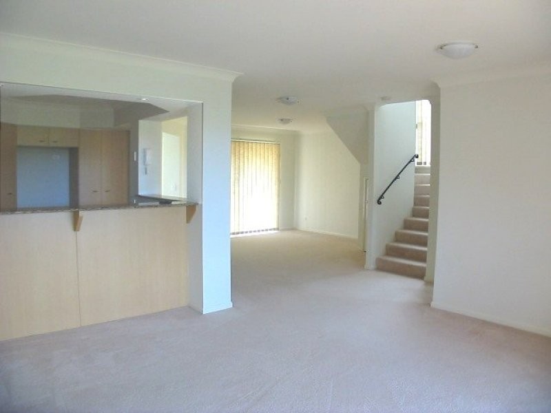 19/480 Christine Avenue, Robina QLD 4226