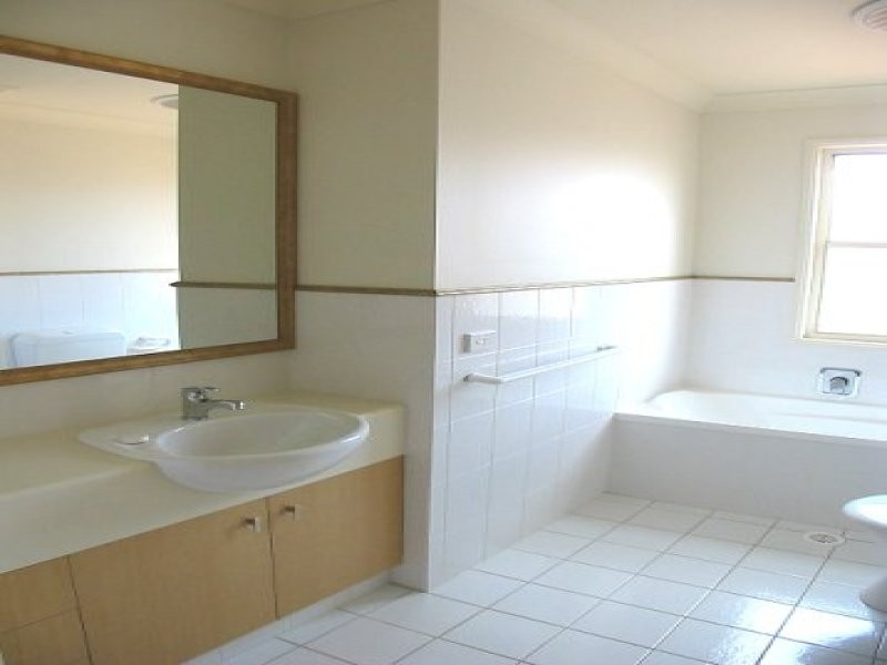 19/480 Christine Avenue, Robina QLD 4226