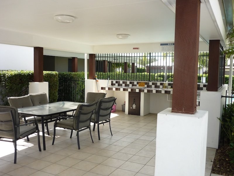 6 The Promenade, Hendra QLD 4011