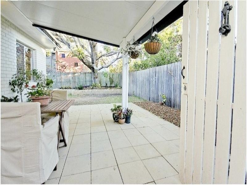 Milton QLD 4064