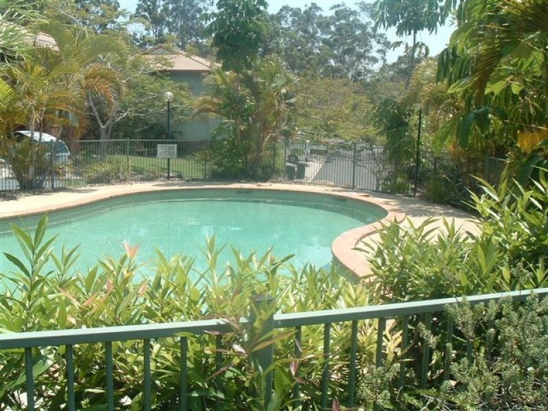 31 Simpsons Rd, Elanora QLD 4221