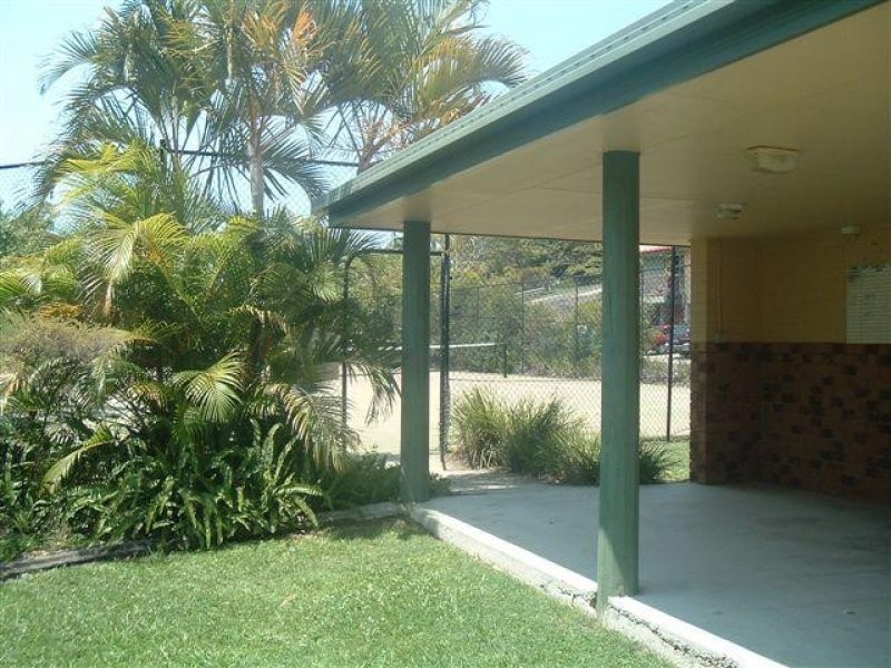 31 Simpsons Rd, Elanora QLD 4221