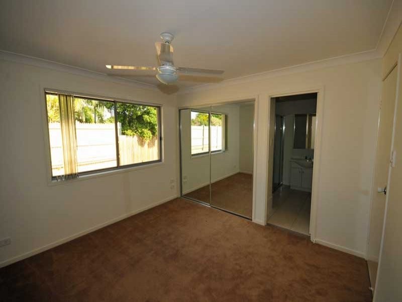 130 Jutland Street, Oxley QLD 4075
