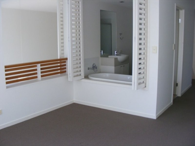 104/25 Dix Street, Redcliffe QLD 4020