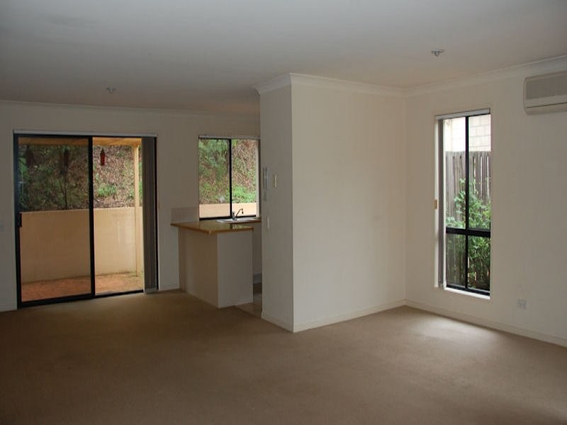 24 Amsonia Court,, Arundel QLD 4214