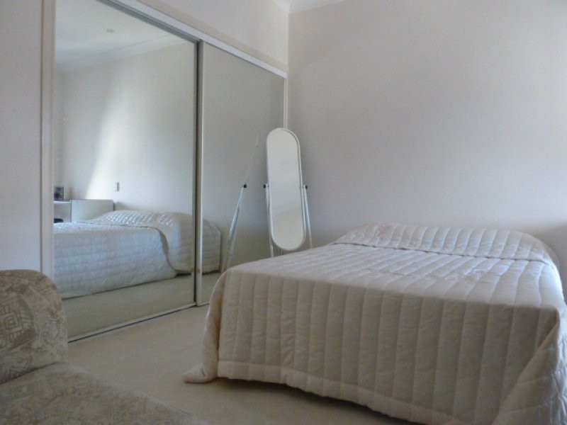 . Lindfield Circuit, Robertson QLD 4109