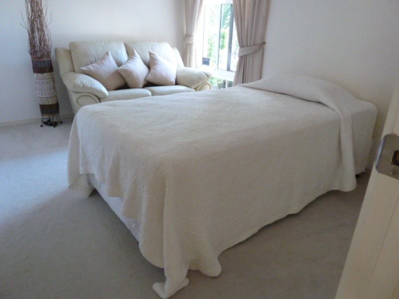 . Lindfield Circuit, Robertson QLD 4109