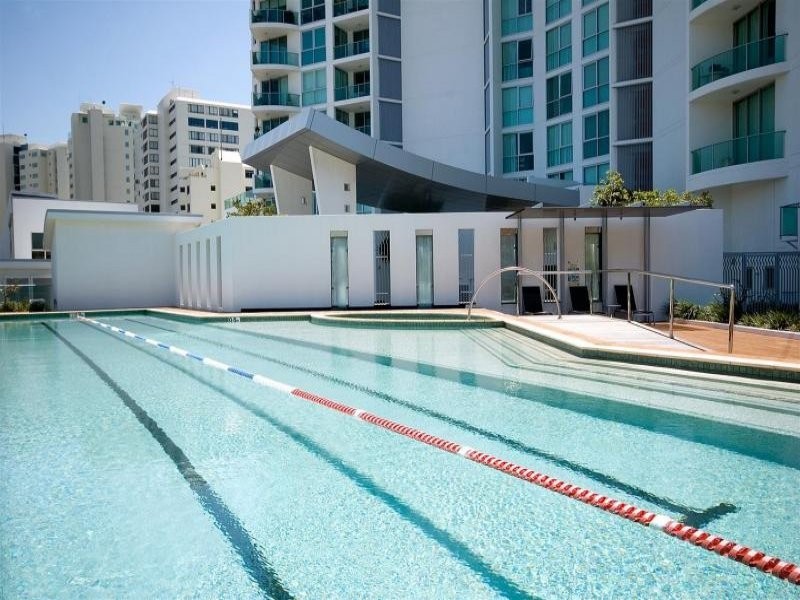 300 Marine Parade, Labrador QLD 4215