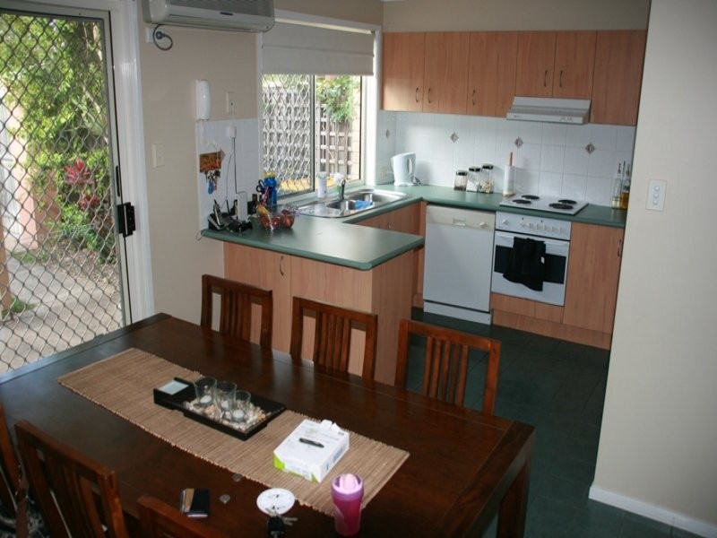 6/27 Camille Crescent, Wynnum West QLD 4178