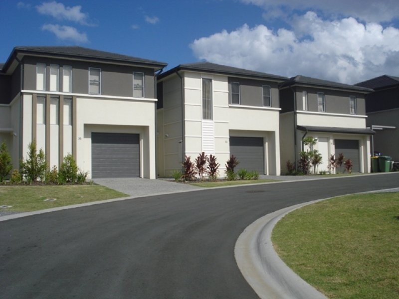 1 Belongil Street, Pacific Pines QLD 4211