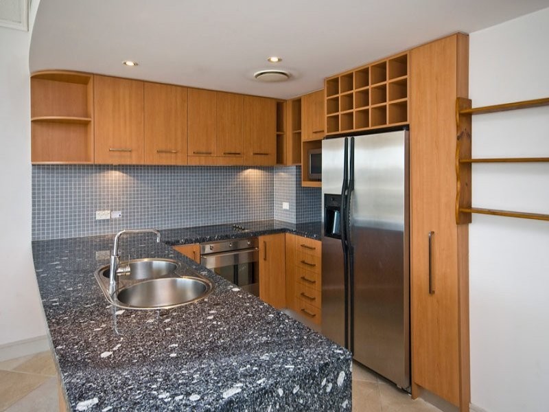 13 Nicklin Way, Minyama QLD 4575