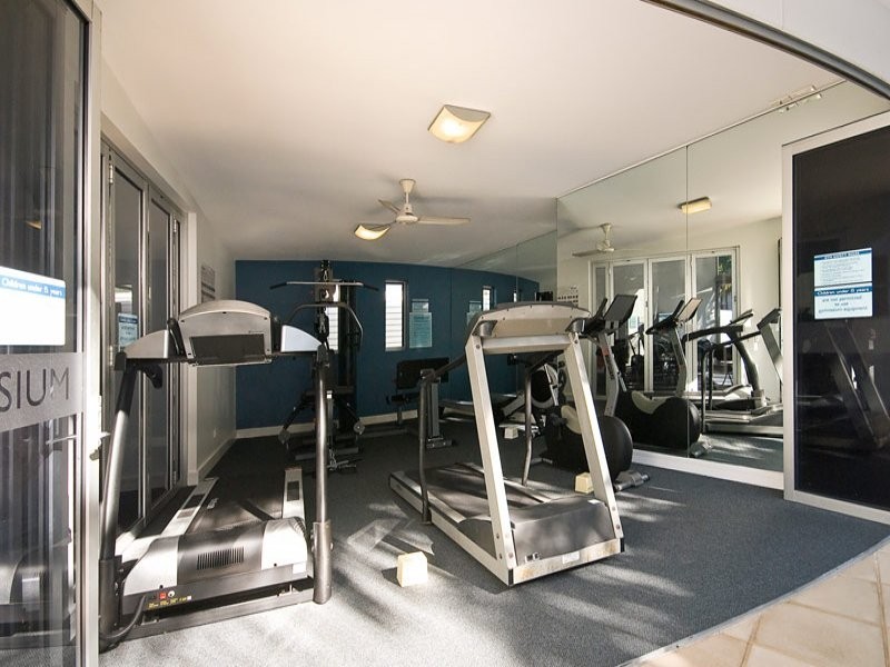 13 Nicklin Way, Minyama QLD 4575