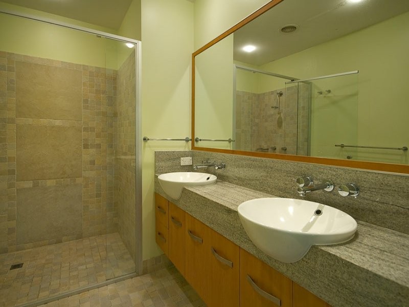 13 Nicklin Way, Minyama QLD 4575