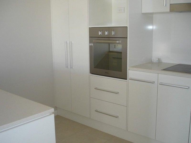 1 / 245a mackenzie street, Centenary Heights QLD 4350