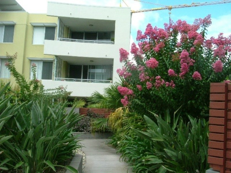 64/2 Campbell St, Toowong QLD 4066